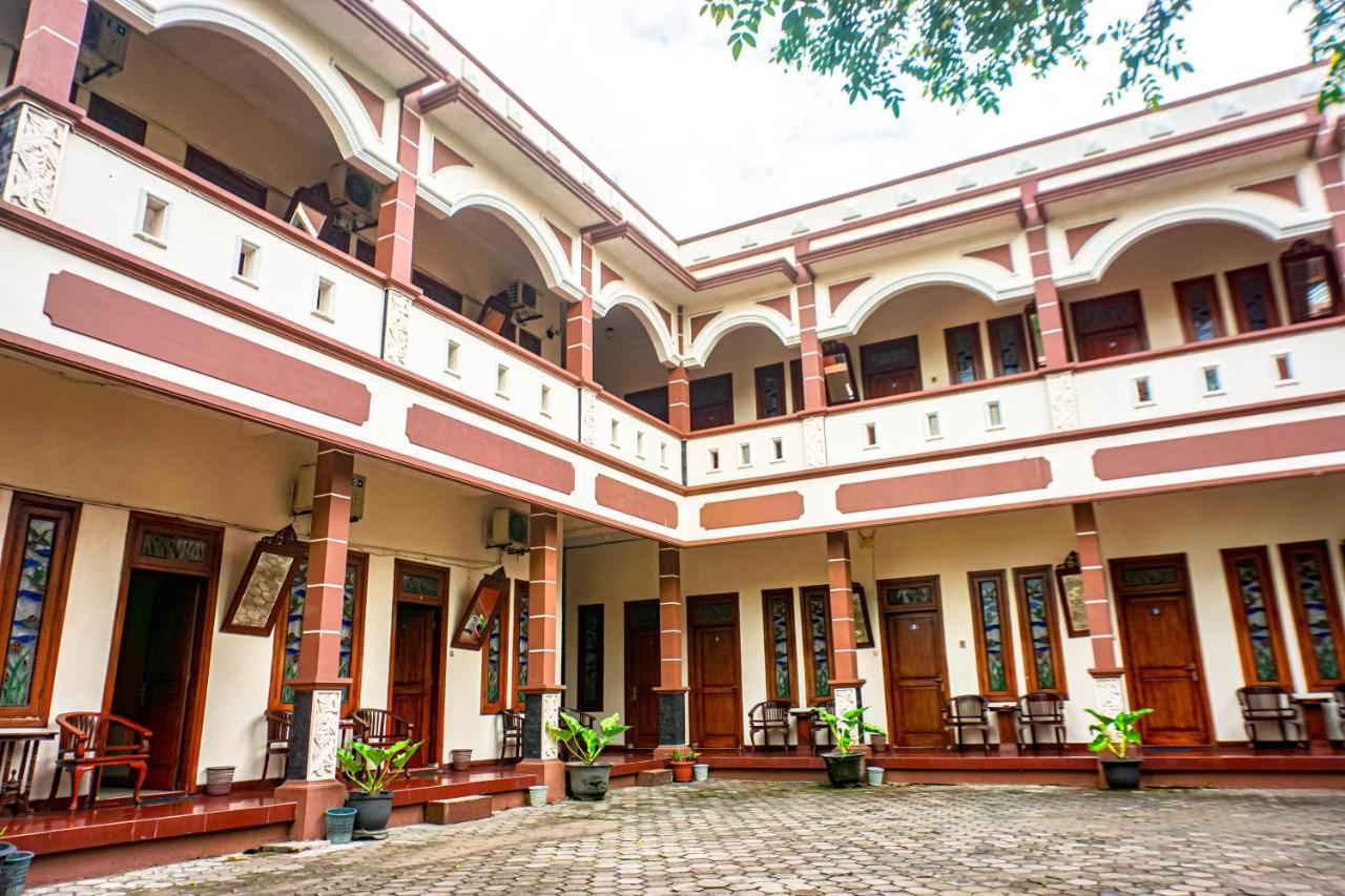 Hotel Laweyan Solo Exterior foto